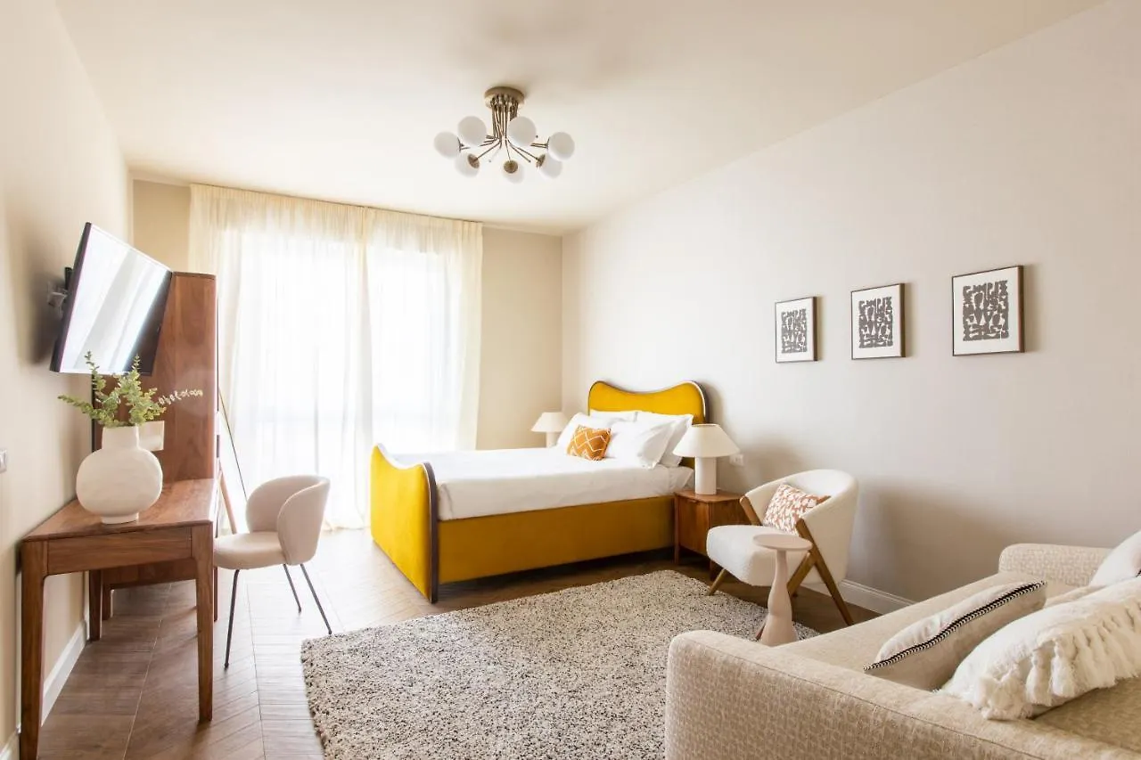 Daplace - Corso Sempione Suites Milano 0*,  Italia